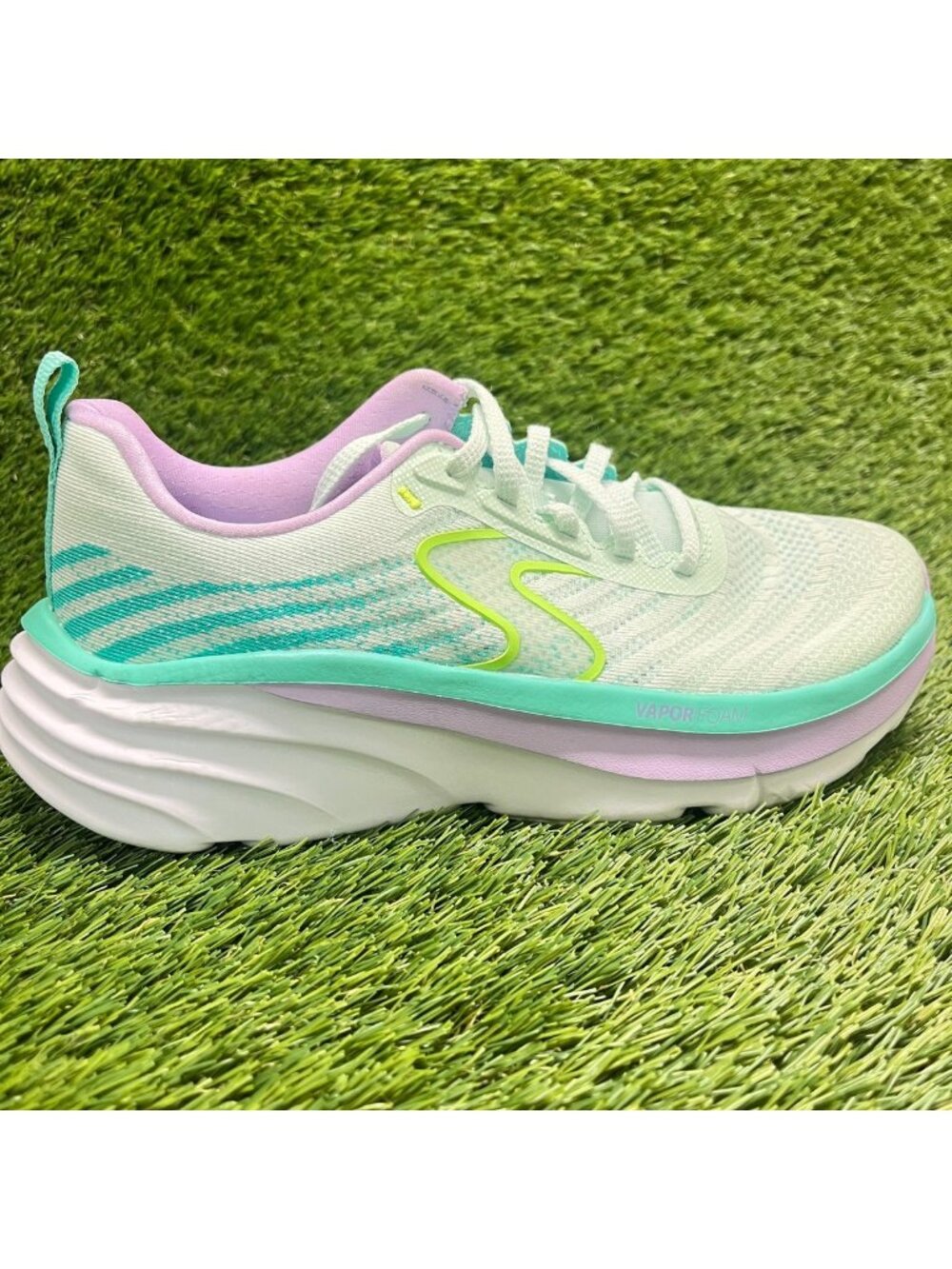 Skechers D'Lux Vapor-Cool Breeze Womens Size 6.5 Green Running Shoes Sneakers